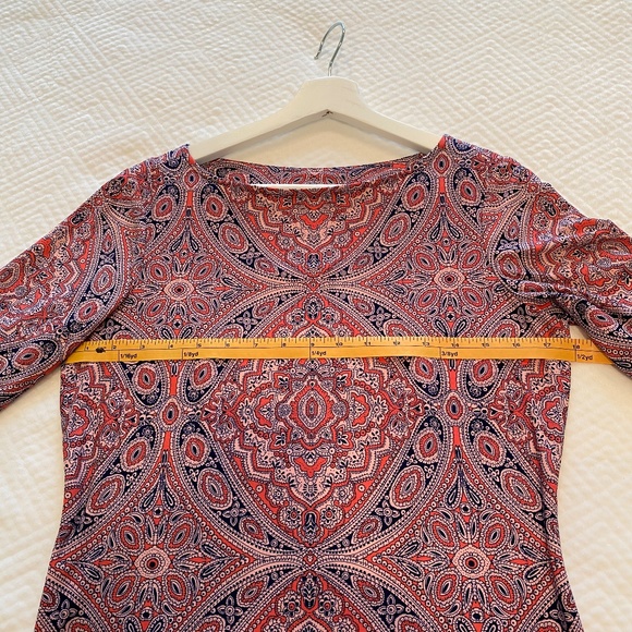 Cute dress, pattern makes you look taller :) - Picture 3 of 6